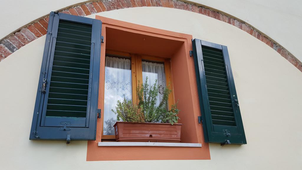 Podere Chiasso Gherardo Peccioli エクステリア 写真